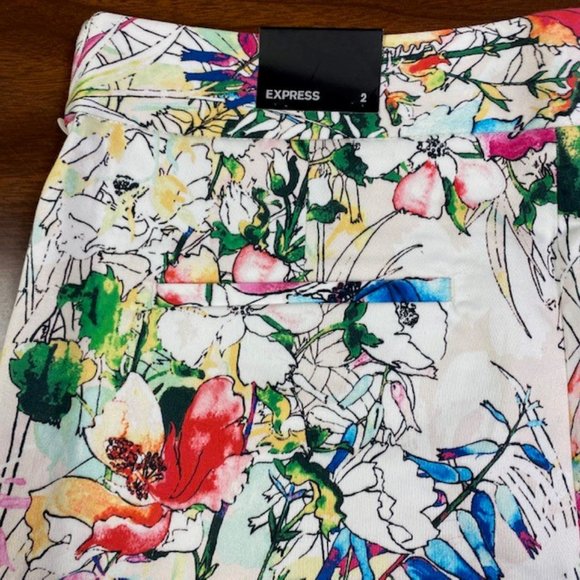 NWT Express Floral Abstract Shorts, Size 2 - Picture 5 of 11